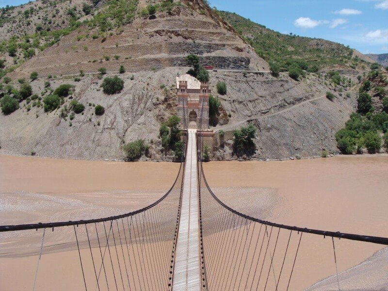 Pont suspendu entre Sucre et Potosi