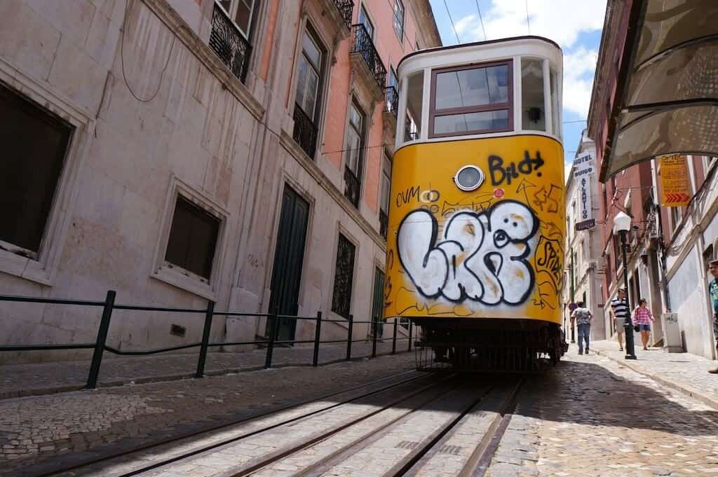 Lisbonne, Portugal, tram, élévateurs, funiculaires