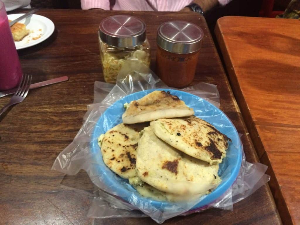 Orgie de pupusas ! 