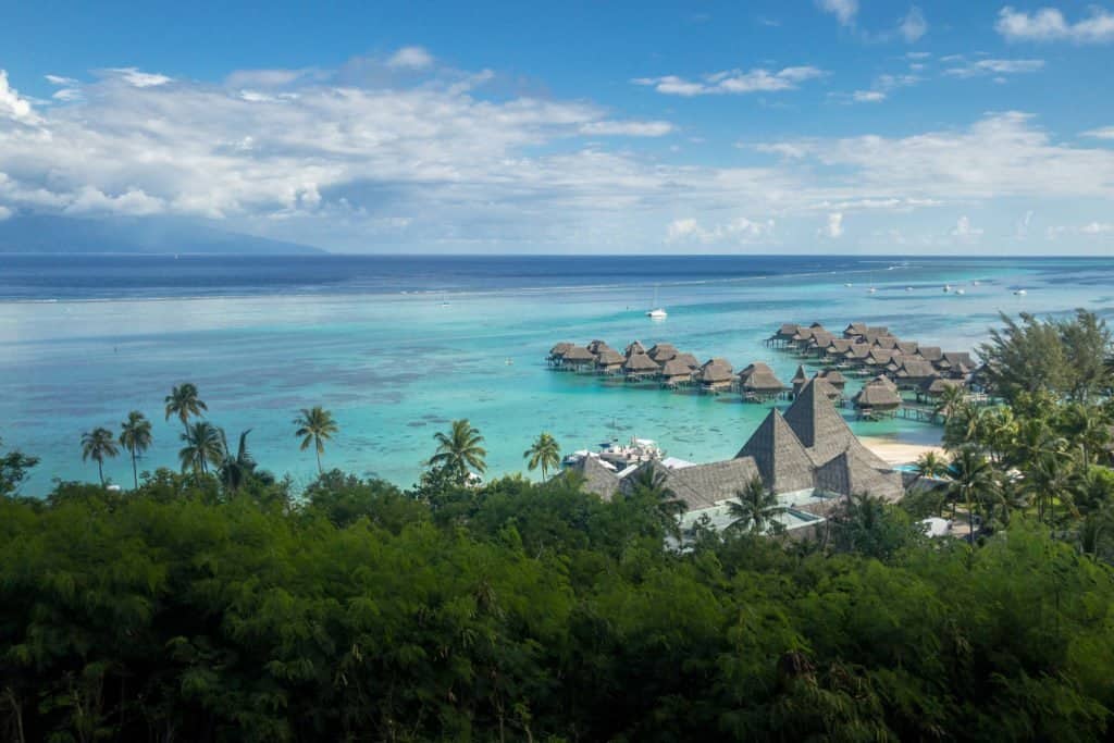 Polynésie, Moorea, cabane, pilotis, bungalow