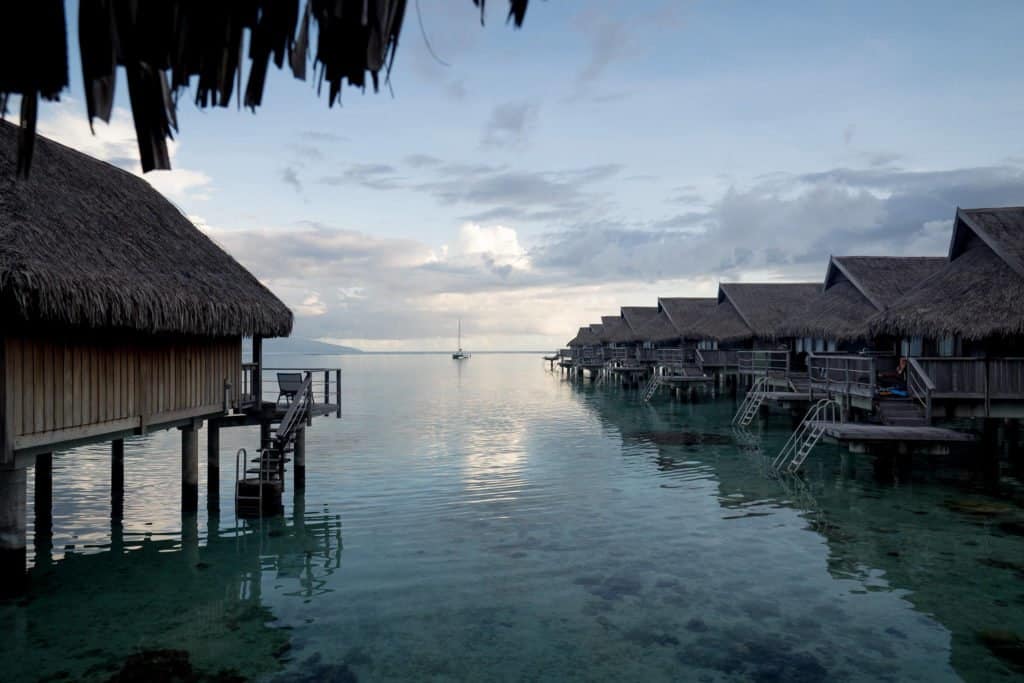 Polynésie, Moorea, cabane, pilotis, bungalow