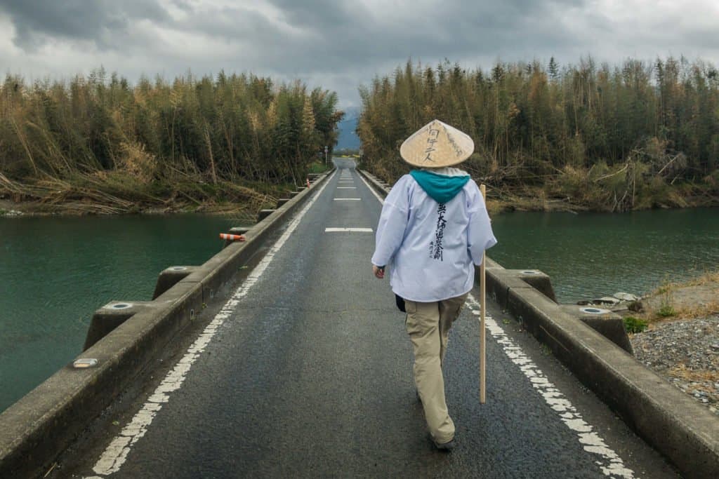 Shikoku, pèlerinage, pèlerin, famille, bébé, Japon, voyage, henro, ohenro, route, chemin, marche, maman, porte bébé, Amandine