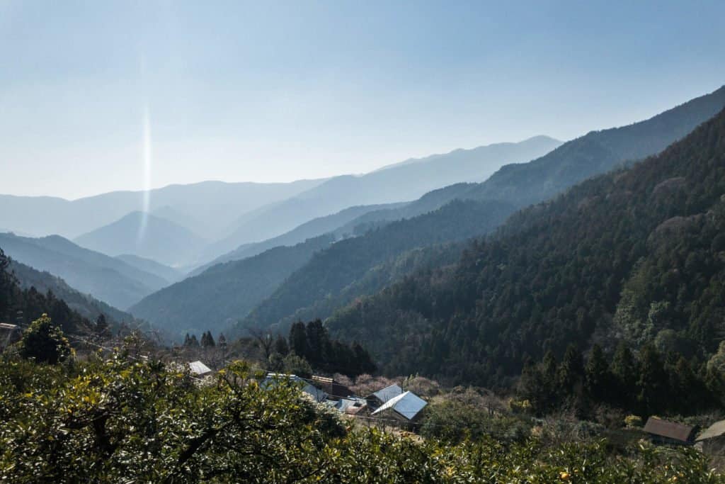 Shikoku, pèlerinage, pèlerin, famille, bébé, Japon, voyage, henro, ohenro, vue, montagne, vallée