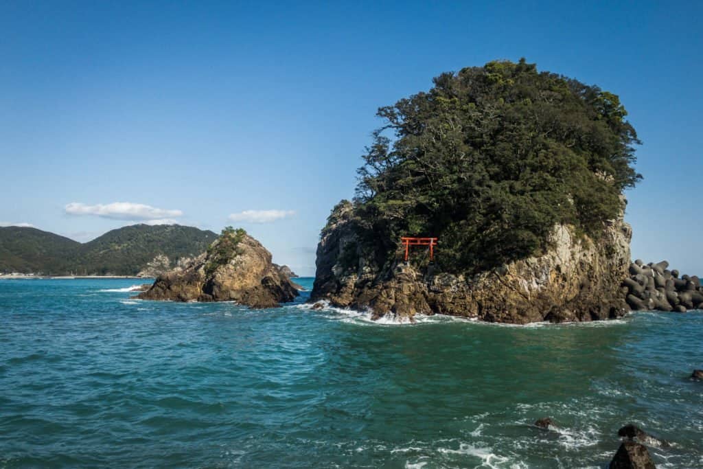 Shikoku, pèlerinage, pèlerin, famille, bébé, Japon, voyage, torii, Ohama Beach