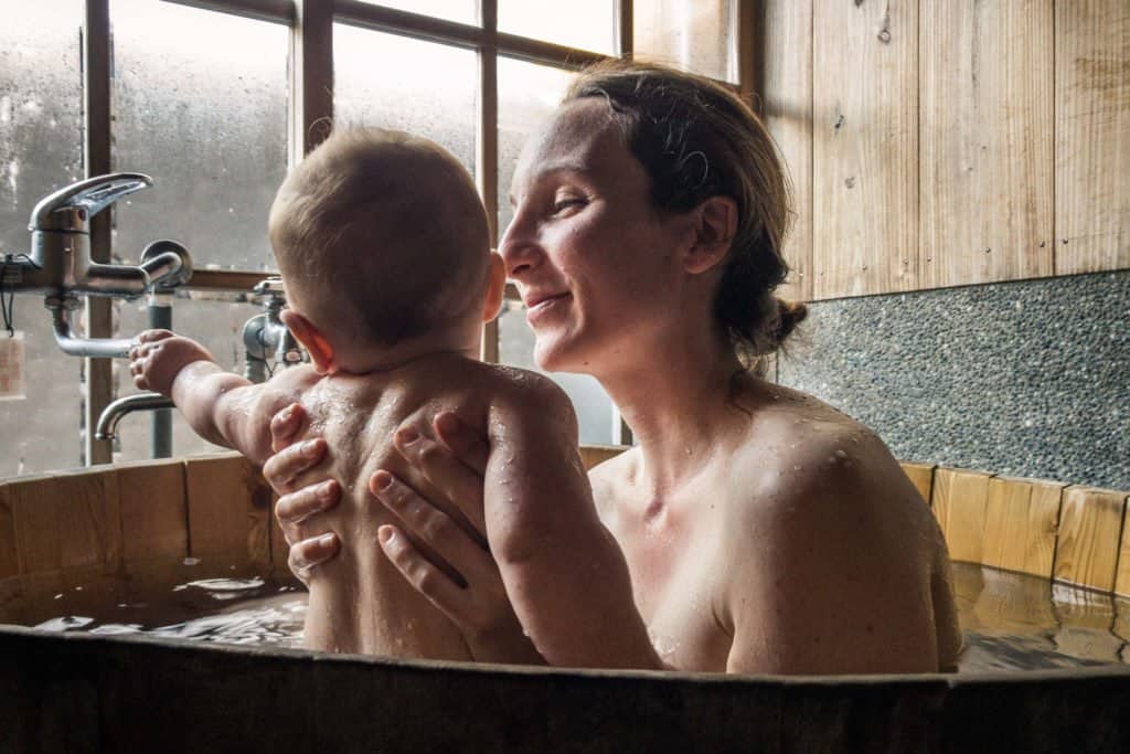 Shikoku, pèlerinage, pèlerin, famille, bébé, Japon, voyage, ryokan, bain, onsen, ofuro, traditionnel, japonais, sento, Amandine, voyageuse, maman, Manoa