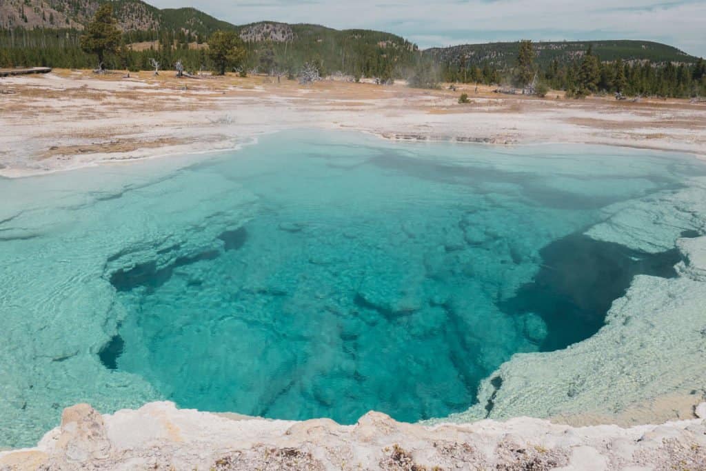 Yellowstone, Grands Parcs, parc national, réserve, nature, USA, Amérique, américain, animaux, roadtrip, visiter, voyage, conseils, Sapphire Pool, saphire