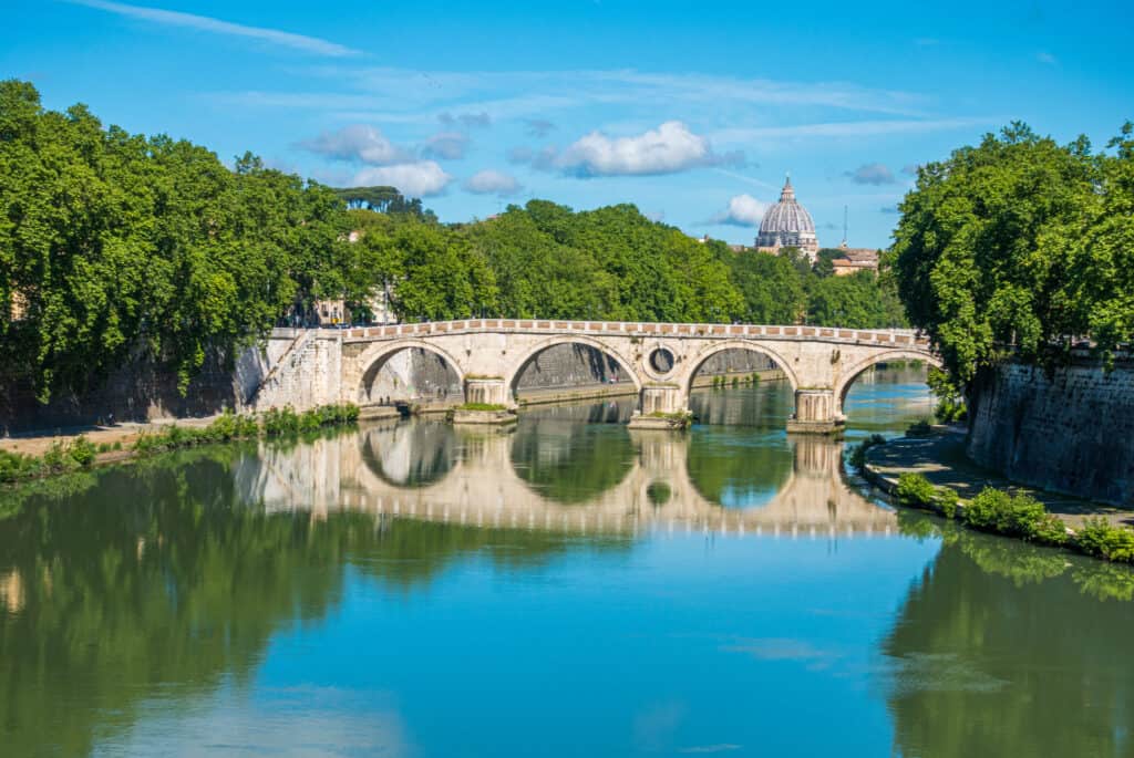 pont sisto trastevere a rome