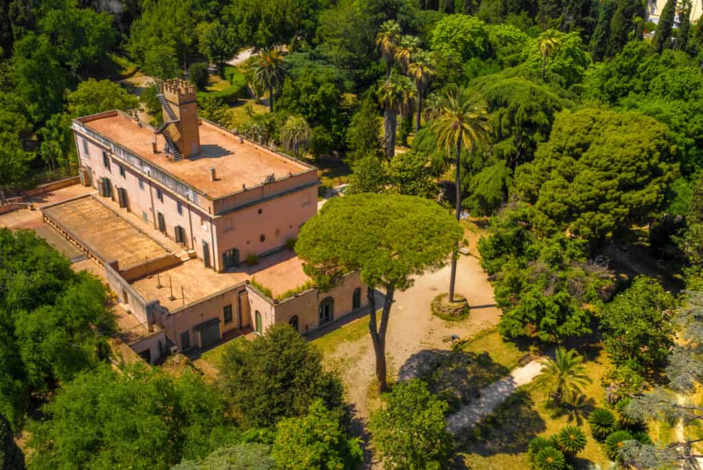 visiter trastevere rome villa sciarra