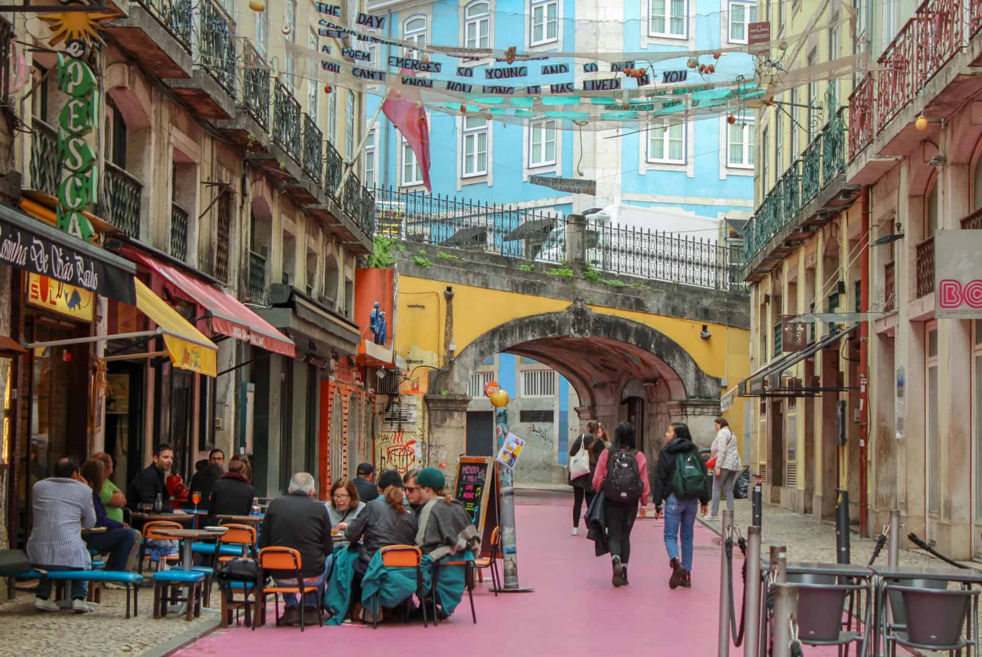 pink street lisbonne