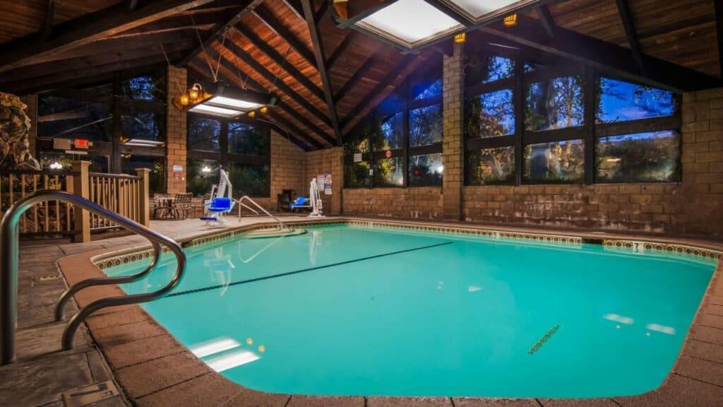 oakhurst western piscine ou dormir a yosemite