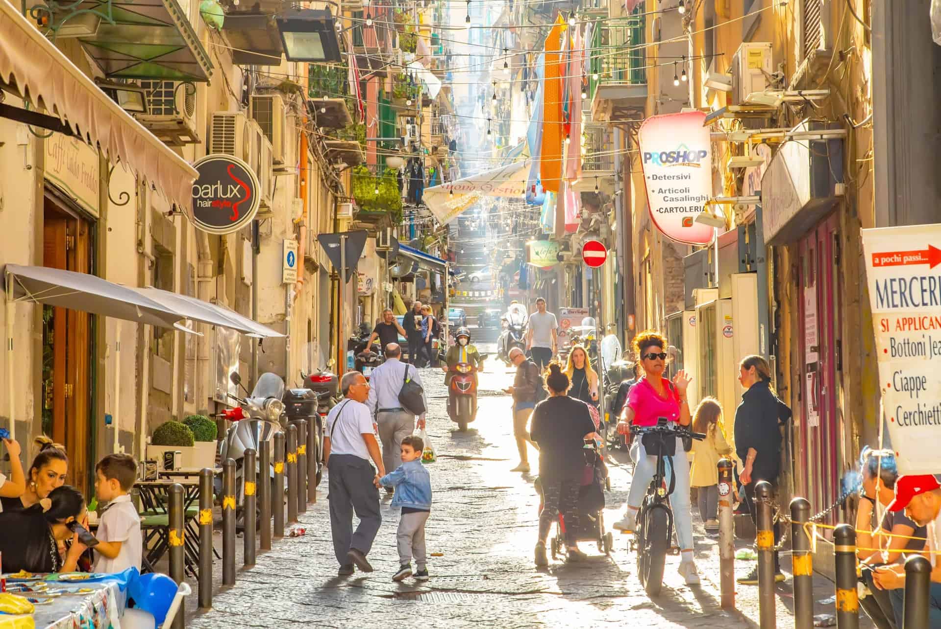 que faire a naples quartier spagnoli