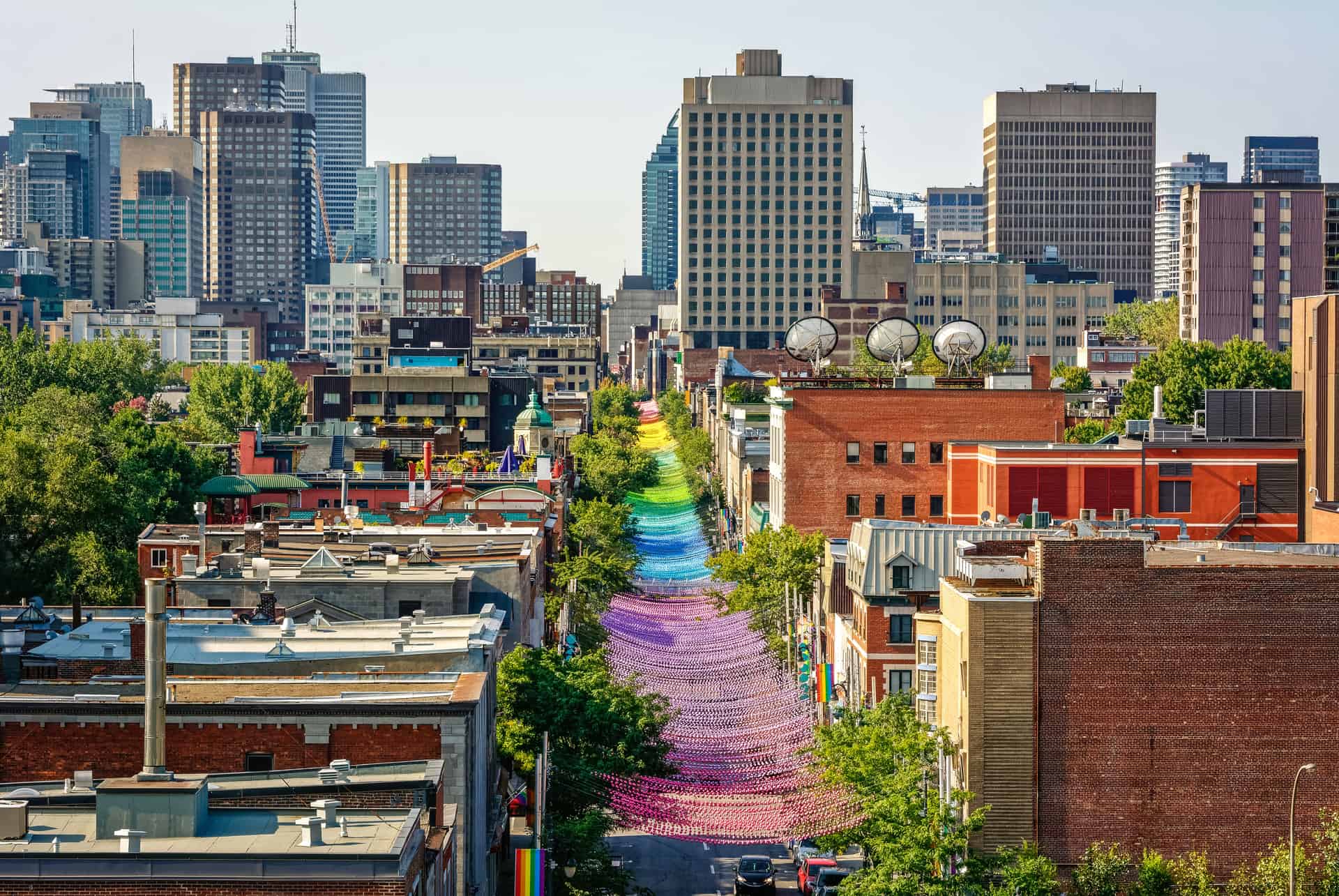 le village dormir a montreal