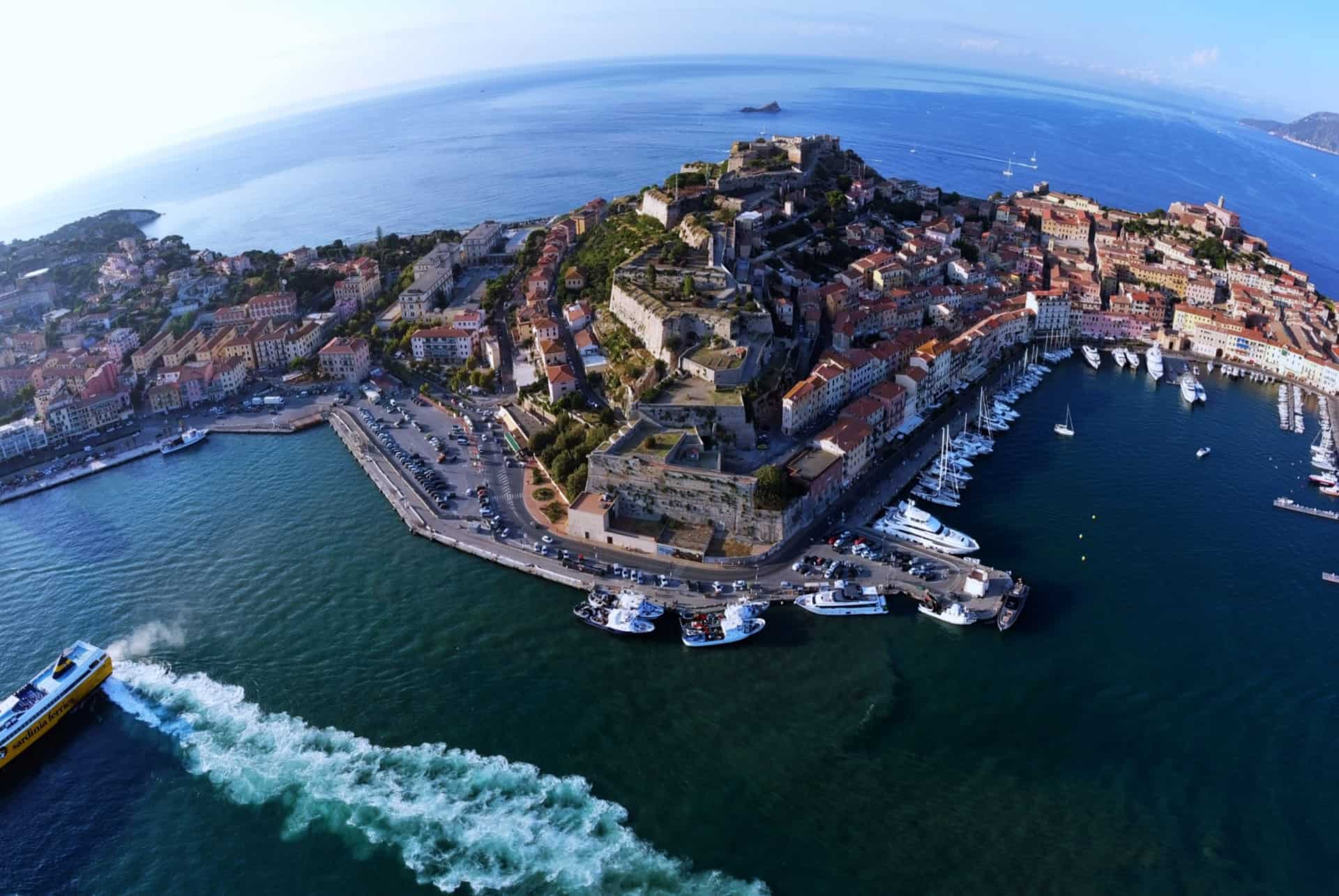 ferry pour la corse depuis livourne