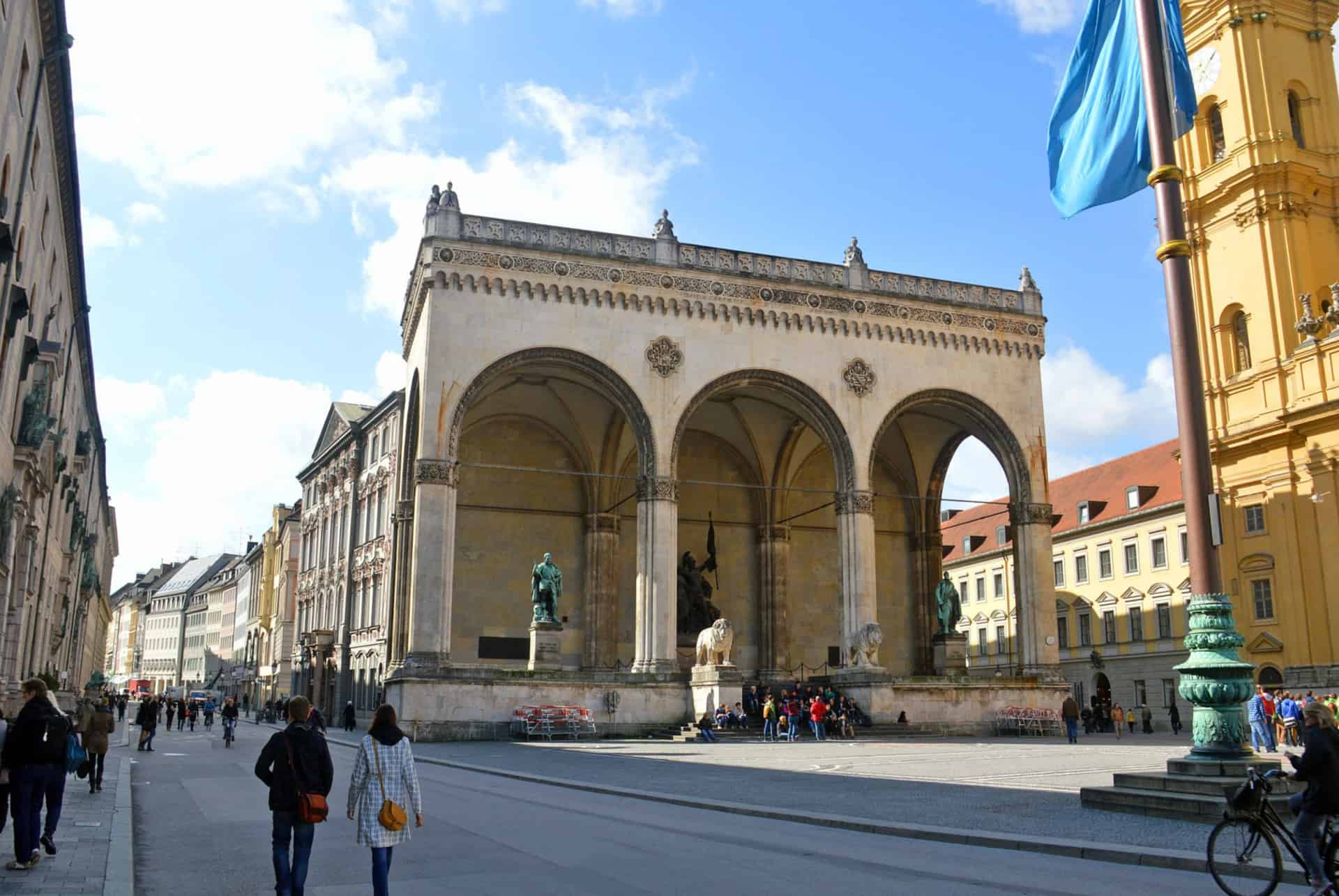 maxvorstadt odeonsplatz