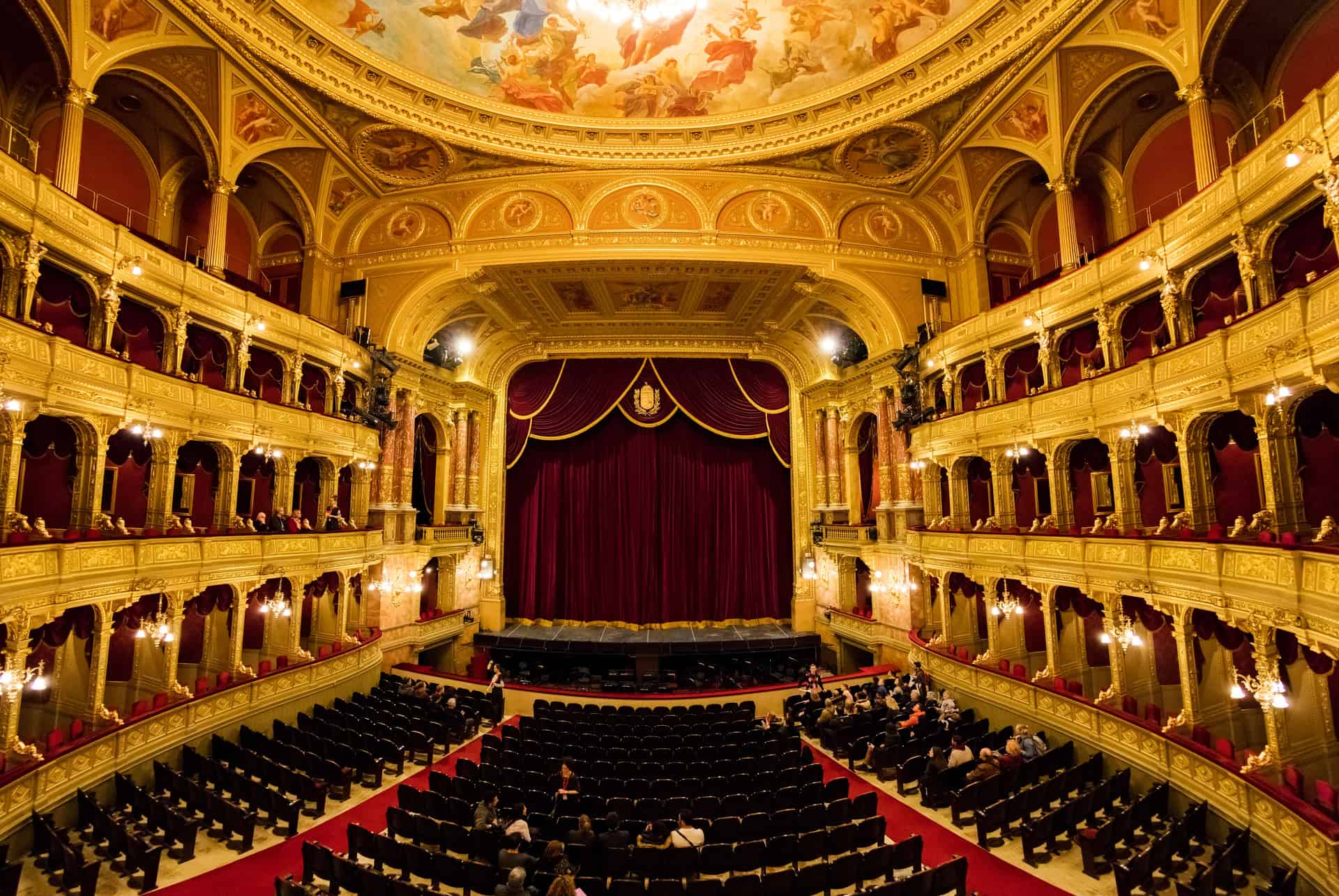 que faire a budapest opera