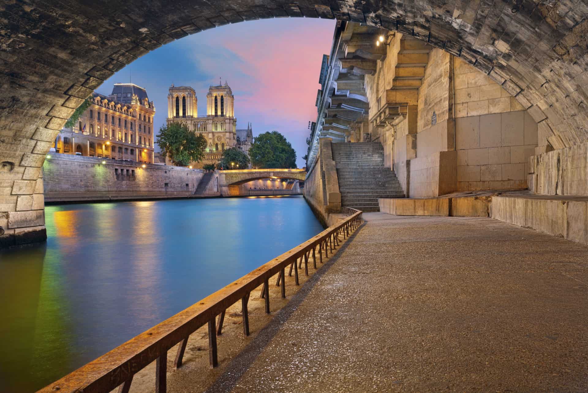 seine notre dame pass paris