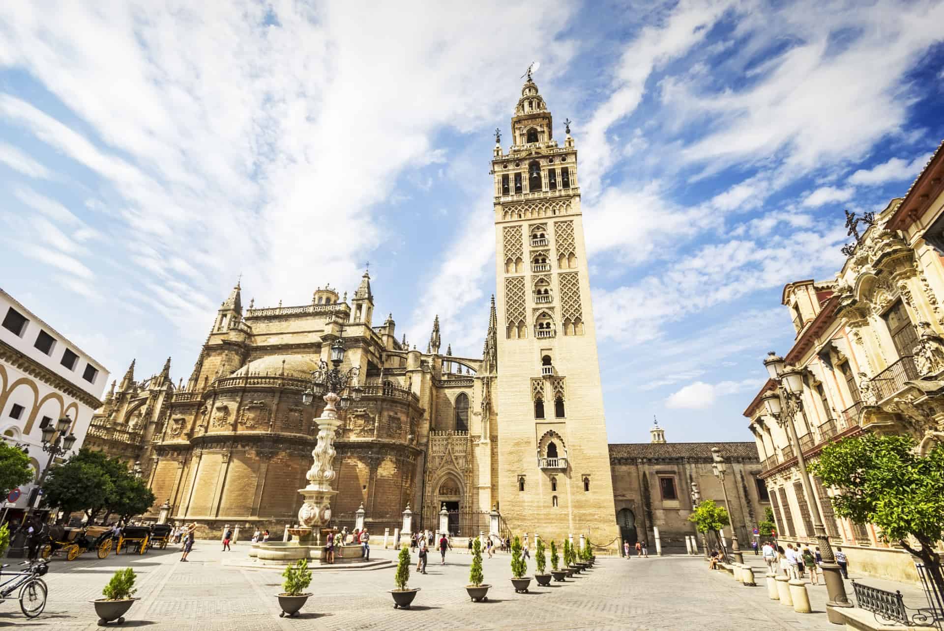 seville en mars cathedrale et giralda