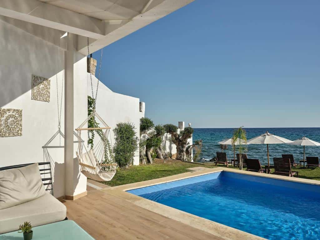 cavo orient suites tragaki piscine