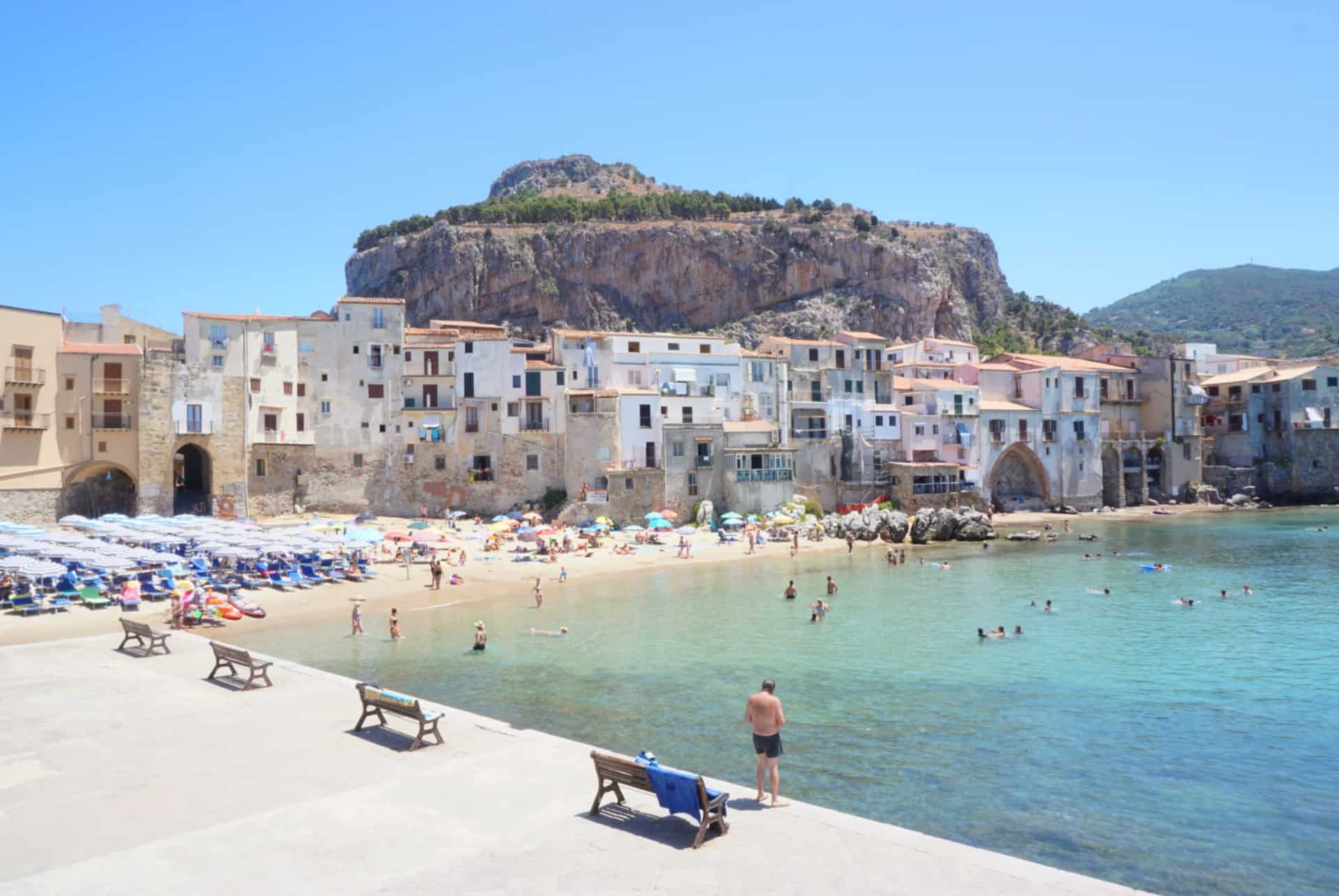 plage de cefalu