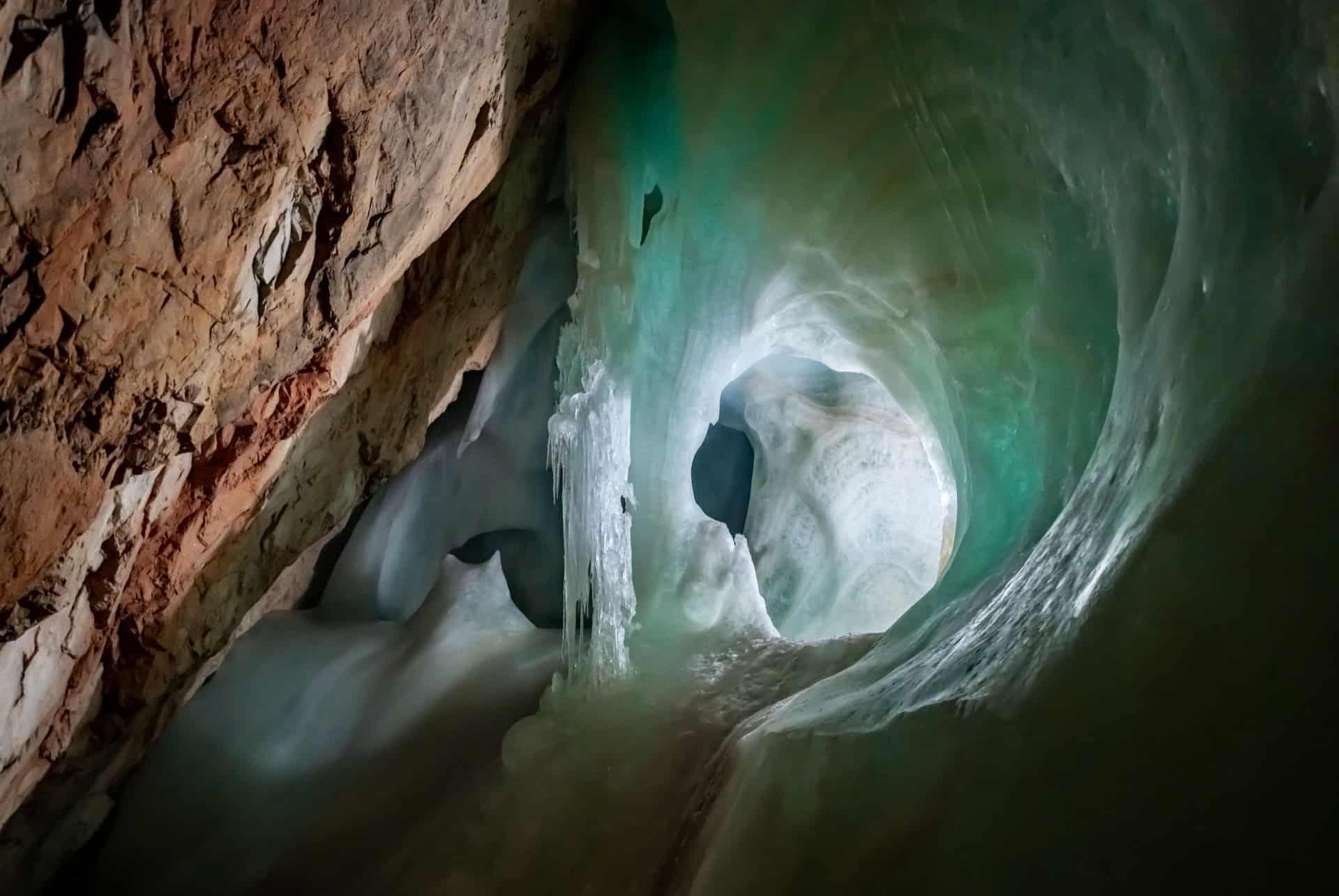 eisriesenwelt grottes