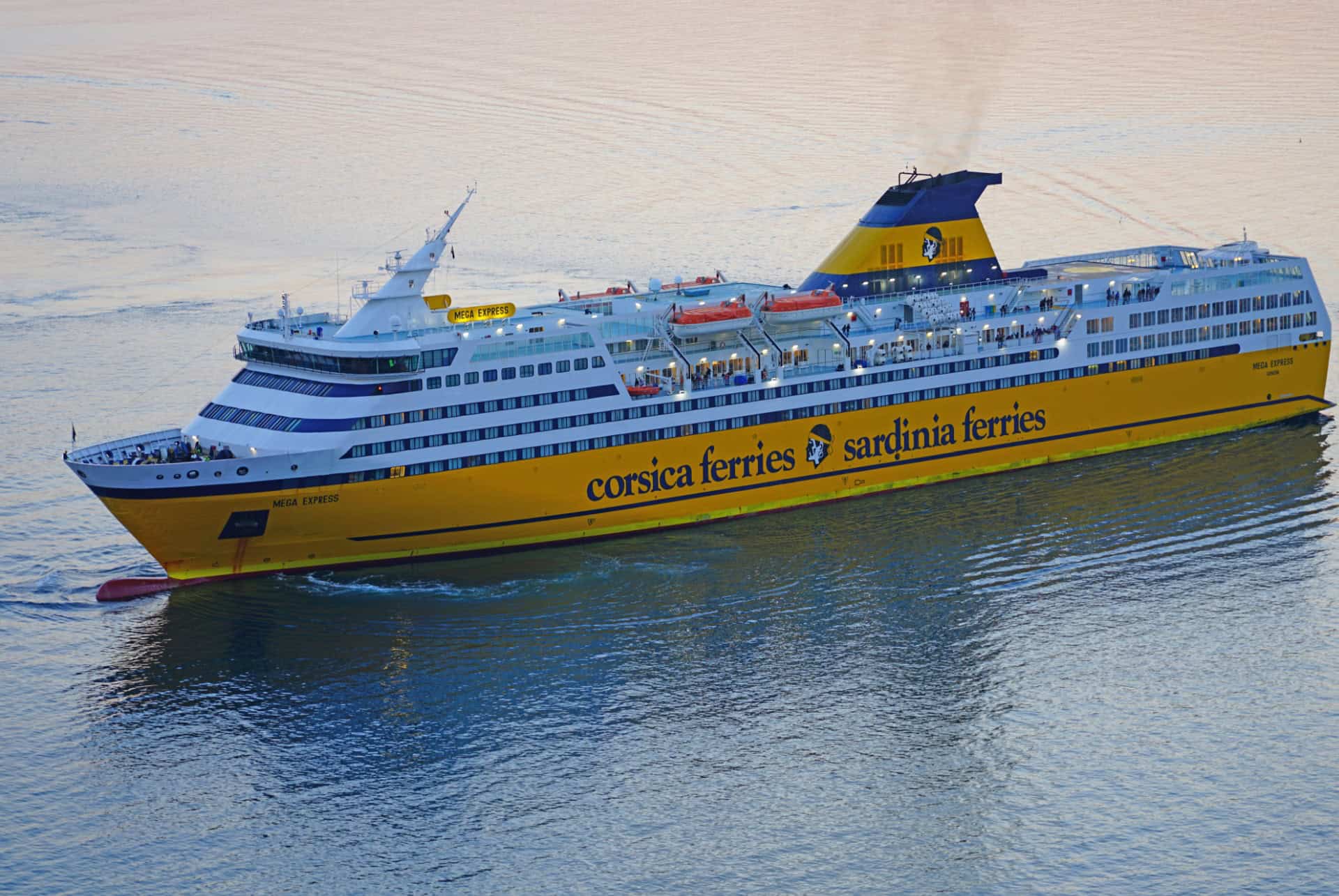 ferry corse