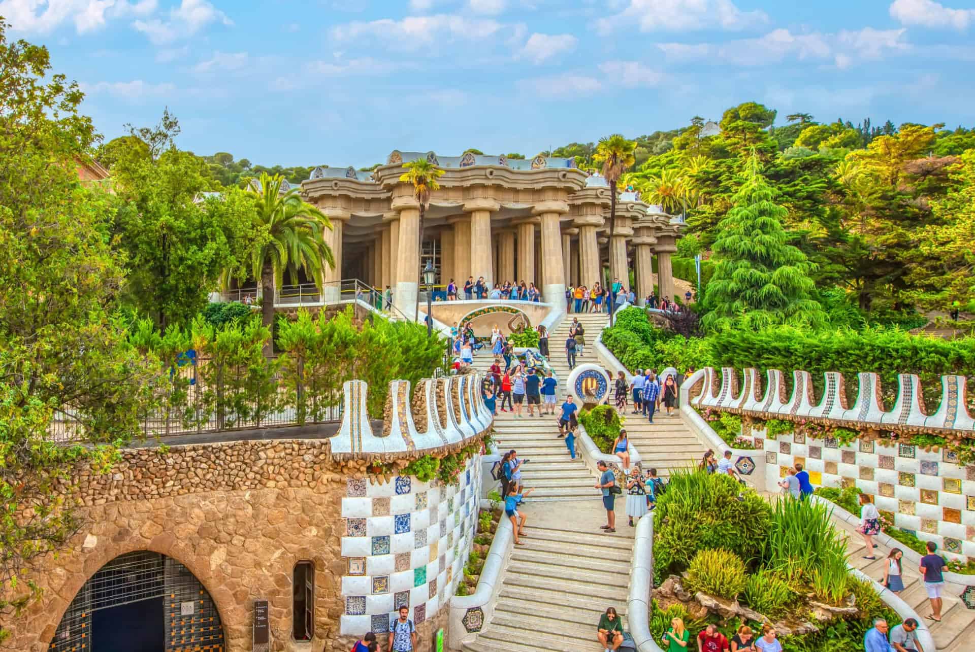 parc guell barcelone en juin