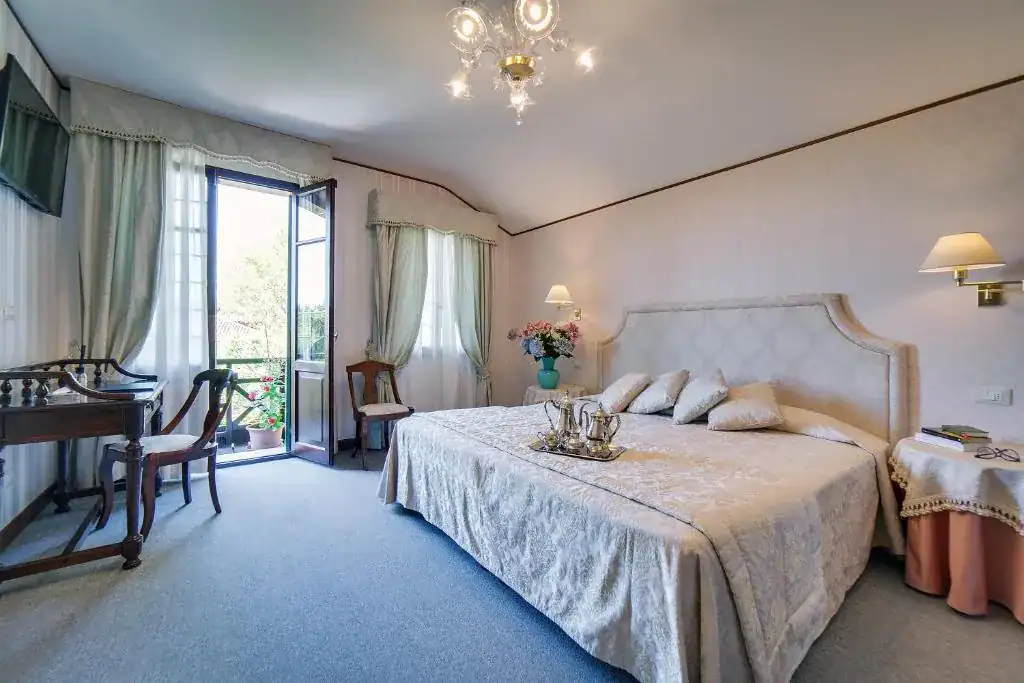 hotel la meridiana