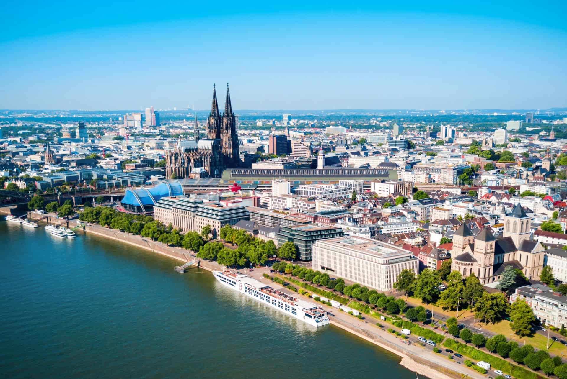 vue aerienne de cologne