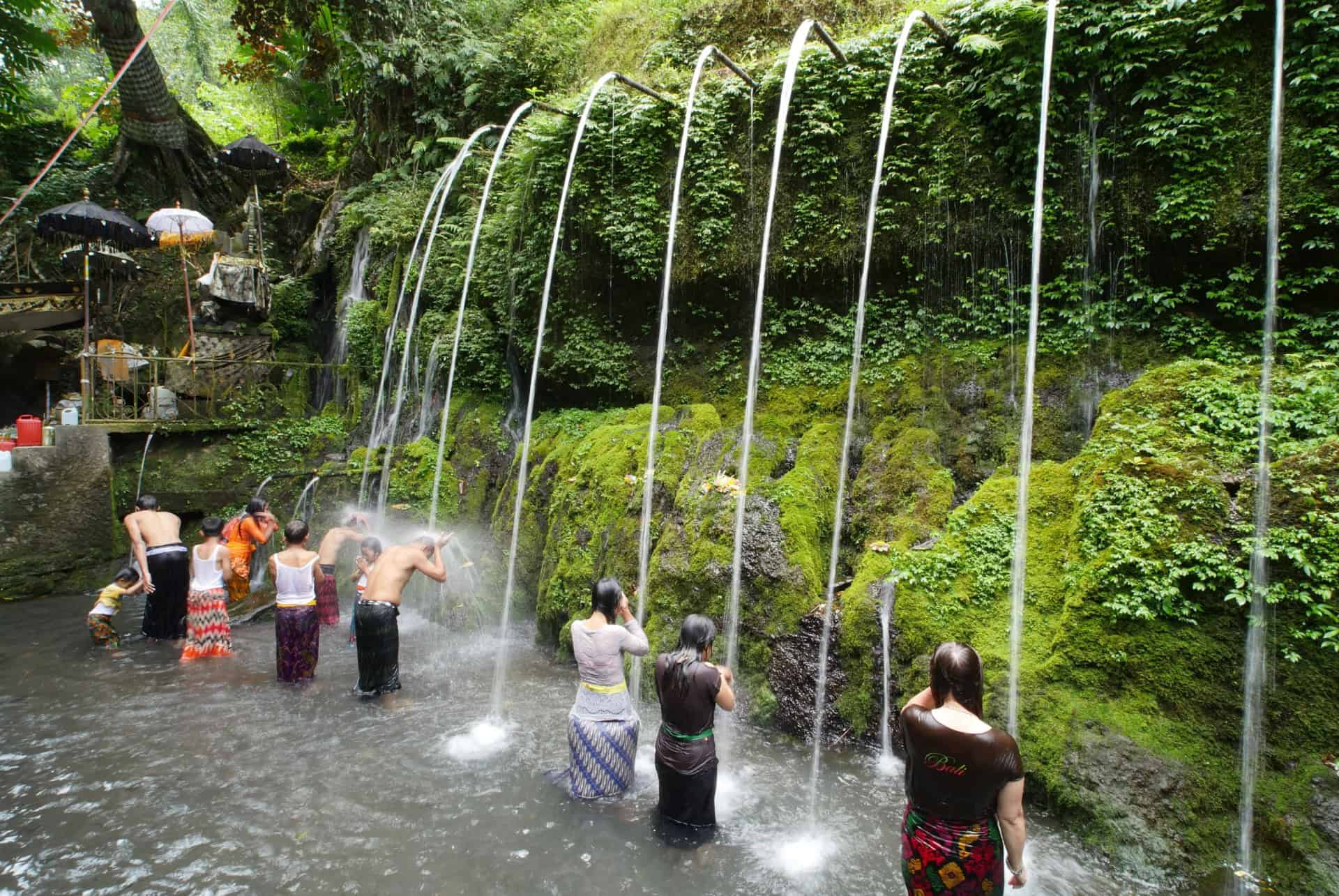 pura tirta sudamala bali en mars