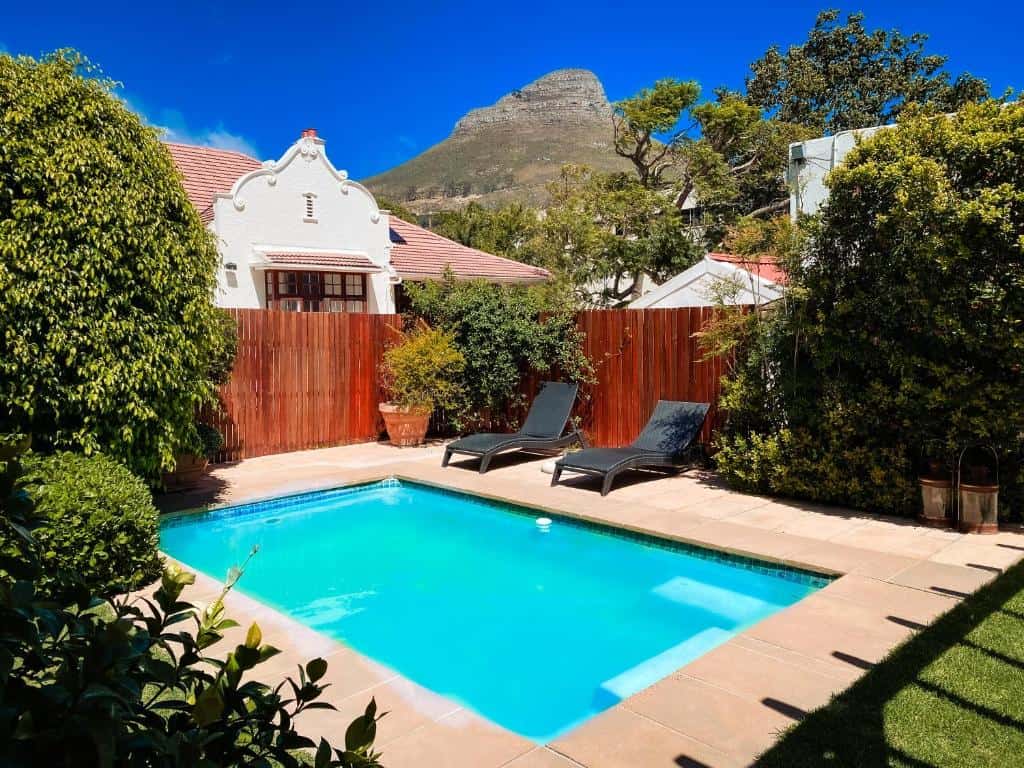 5 camp street guesthouse