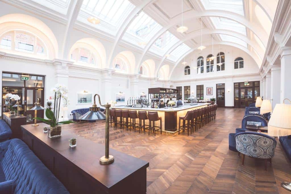 titanic hotel