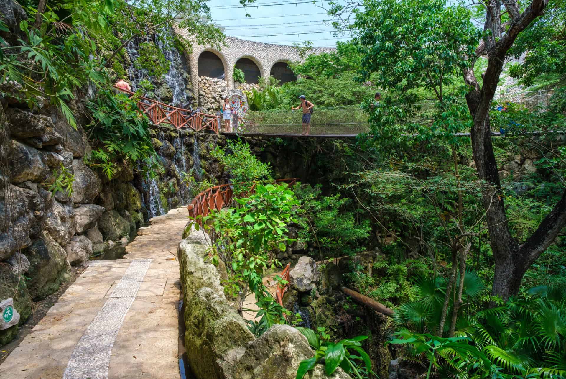 voliere xcaret parc
