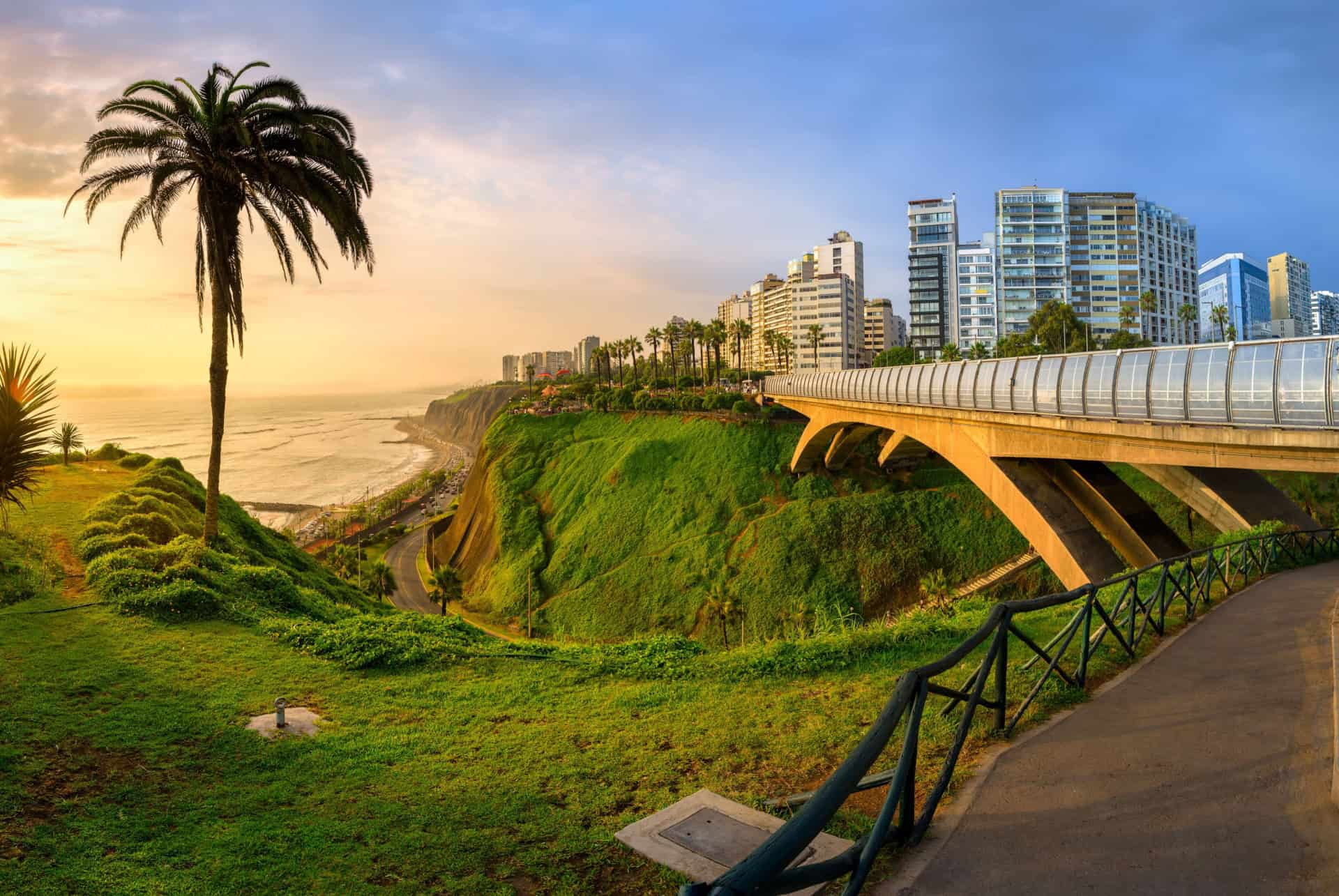 lima malecon de miraflores