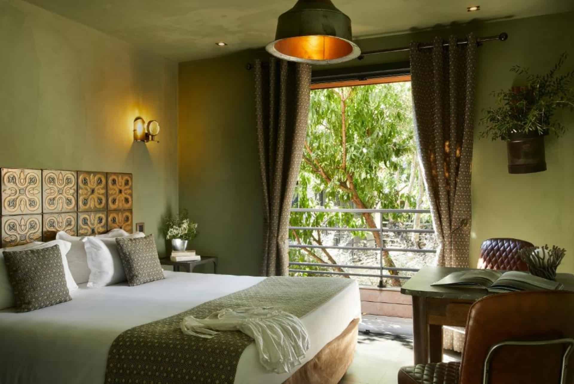 hotel e tre stelle chambre