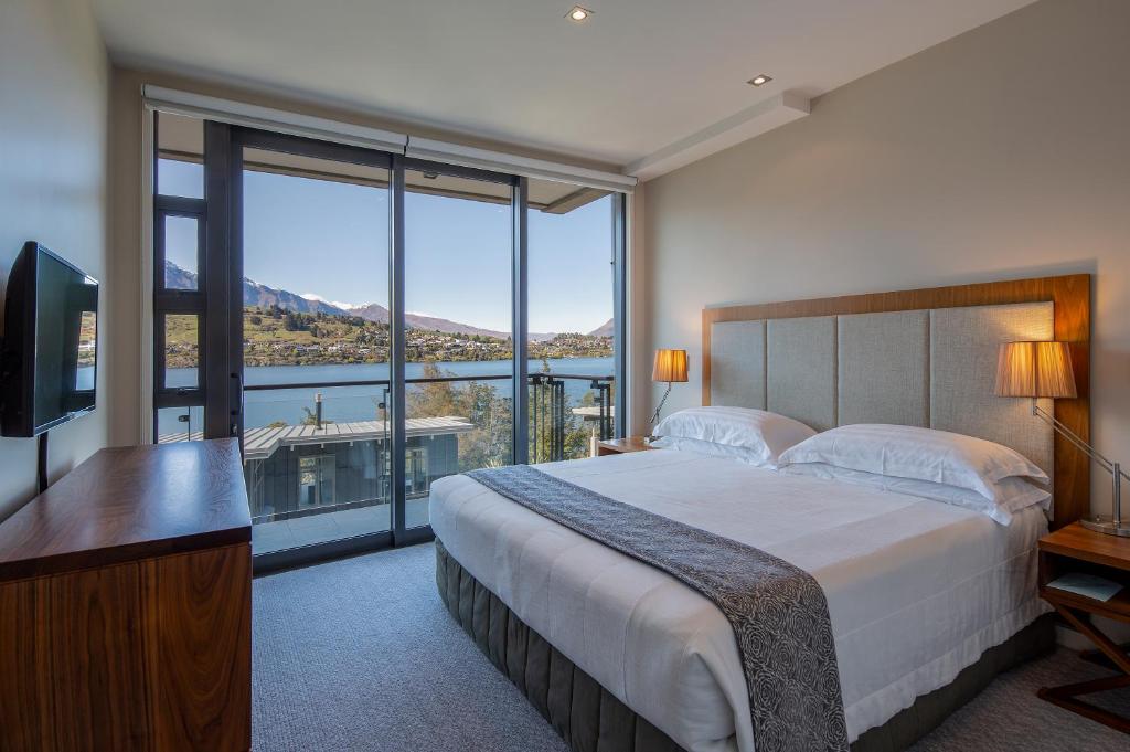the rees hotel et luxury apartments