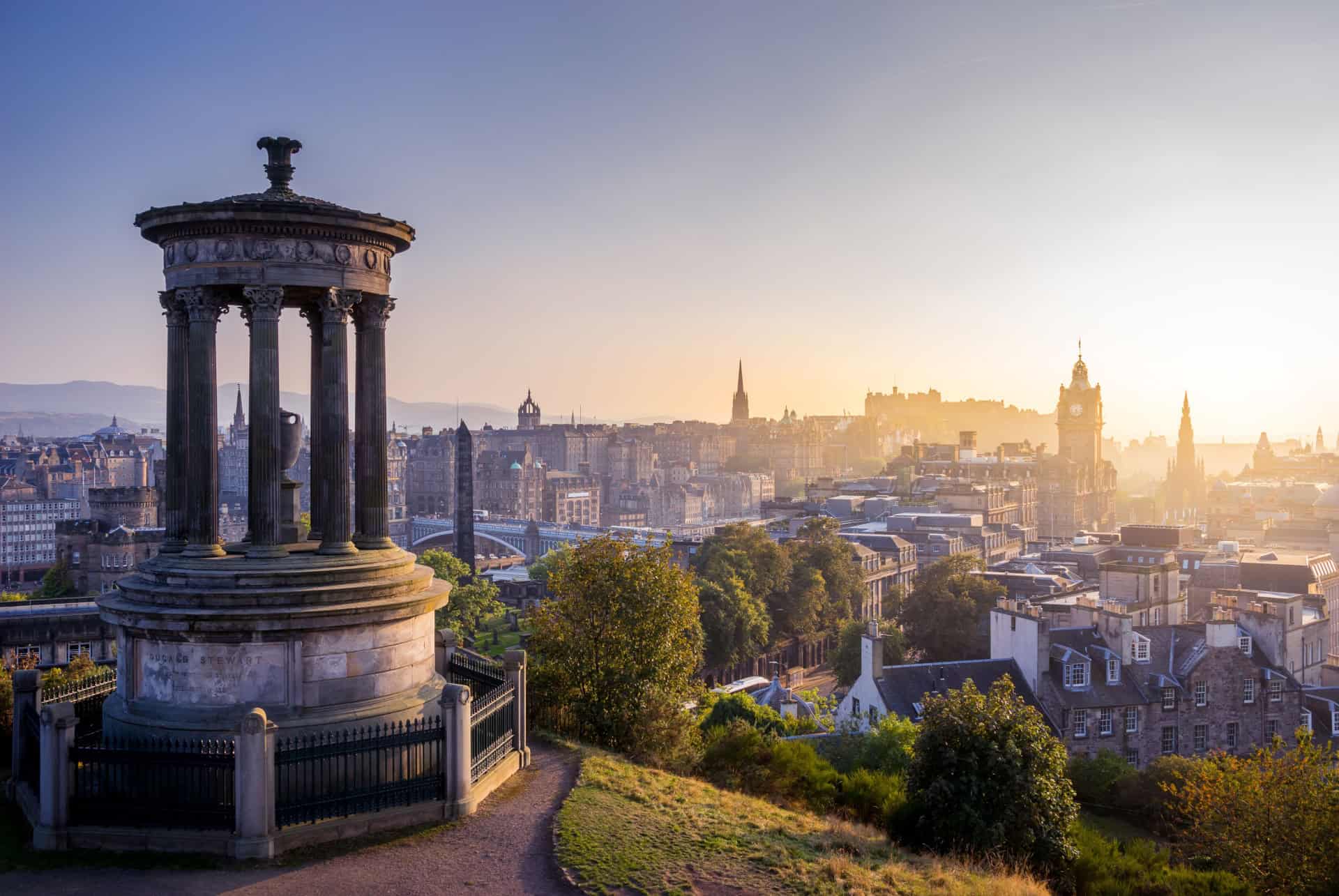 calton hill edimbourg en juillet