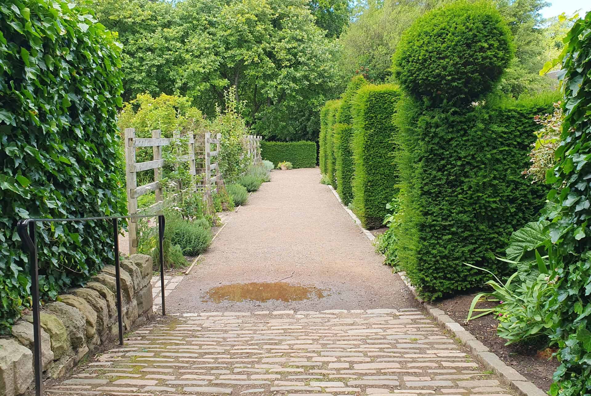 dunbars close garden