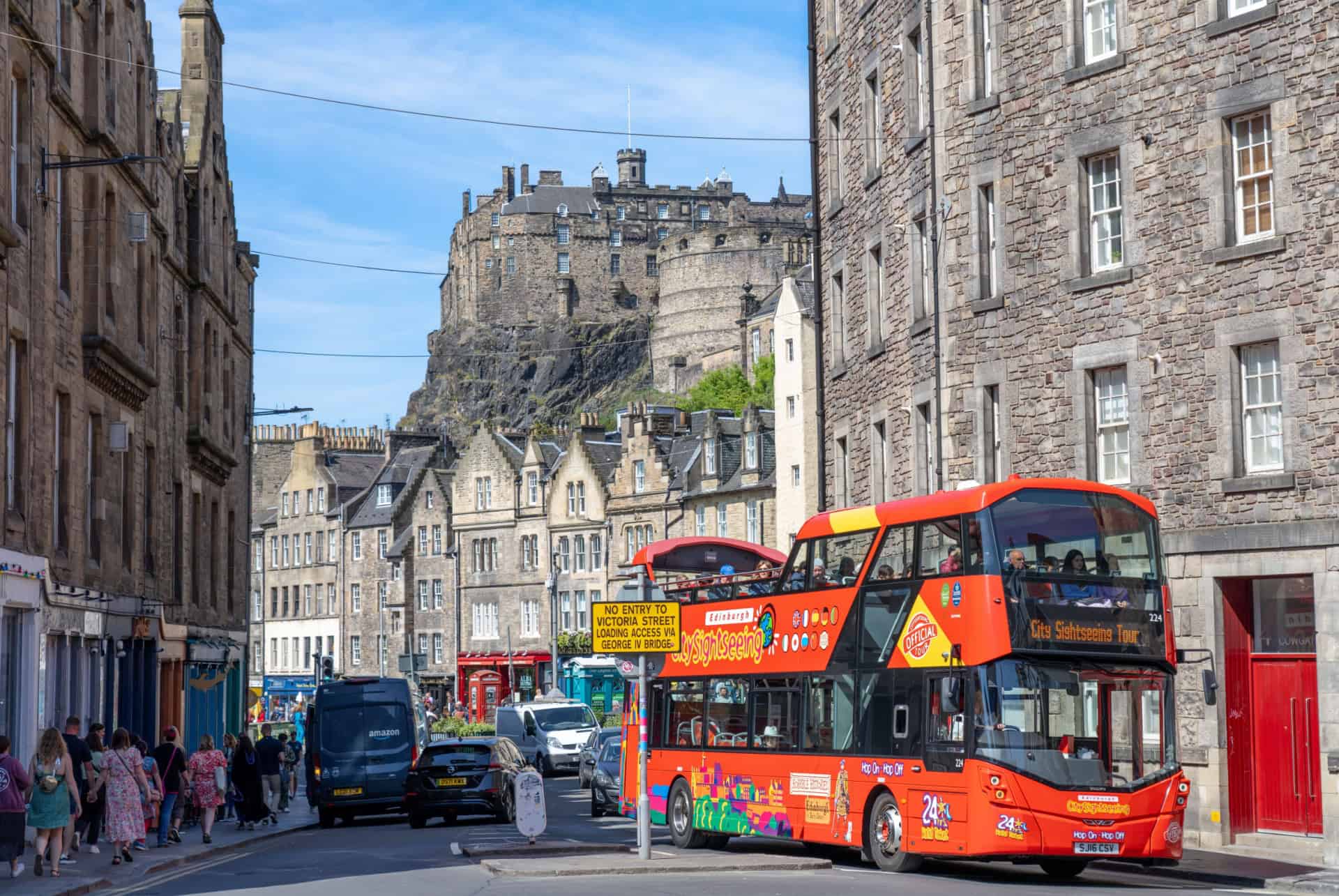 les transports a edimbourg en juillet