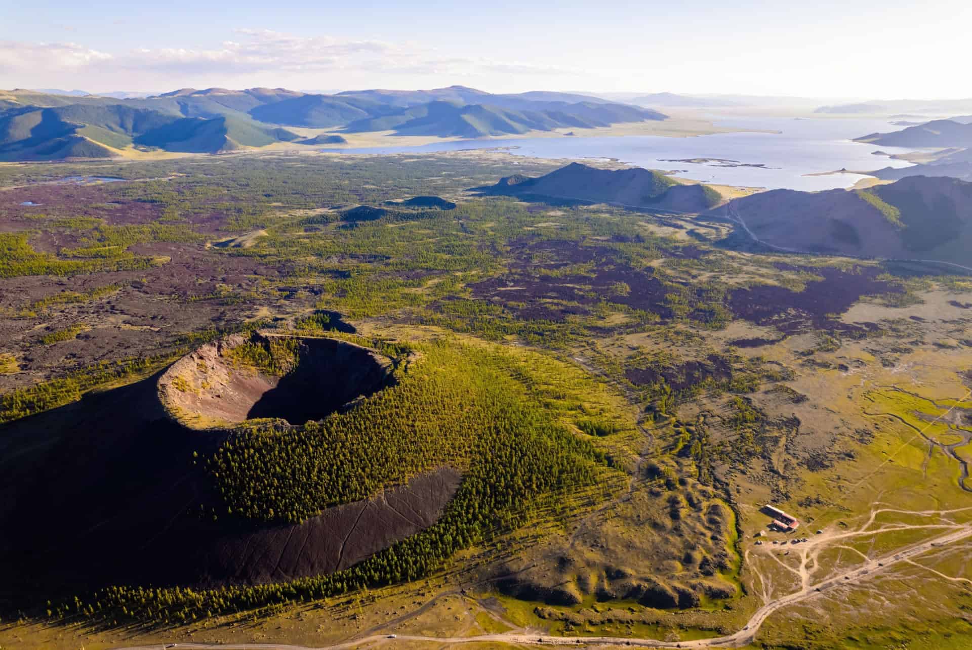 que faire en mongolie parc naturel de khorgo terkiin tsagaan nuur
