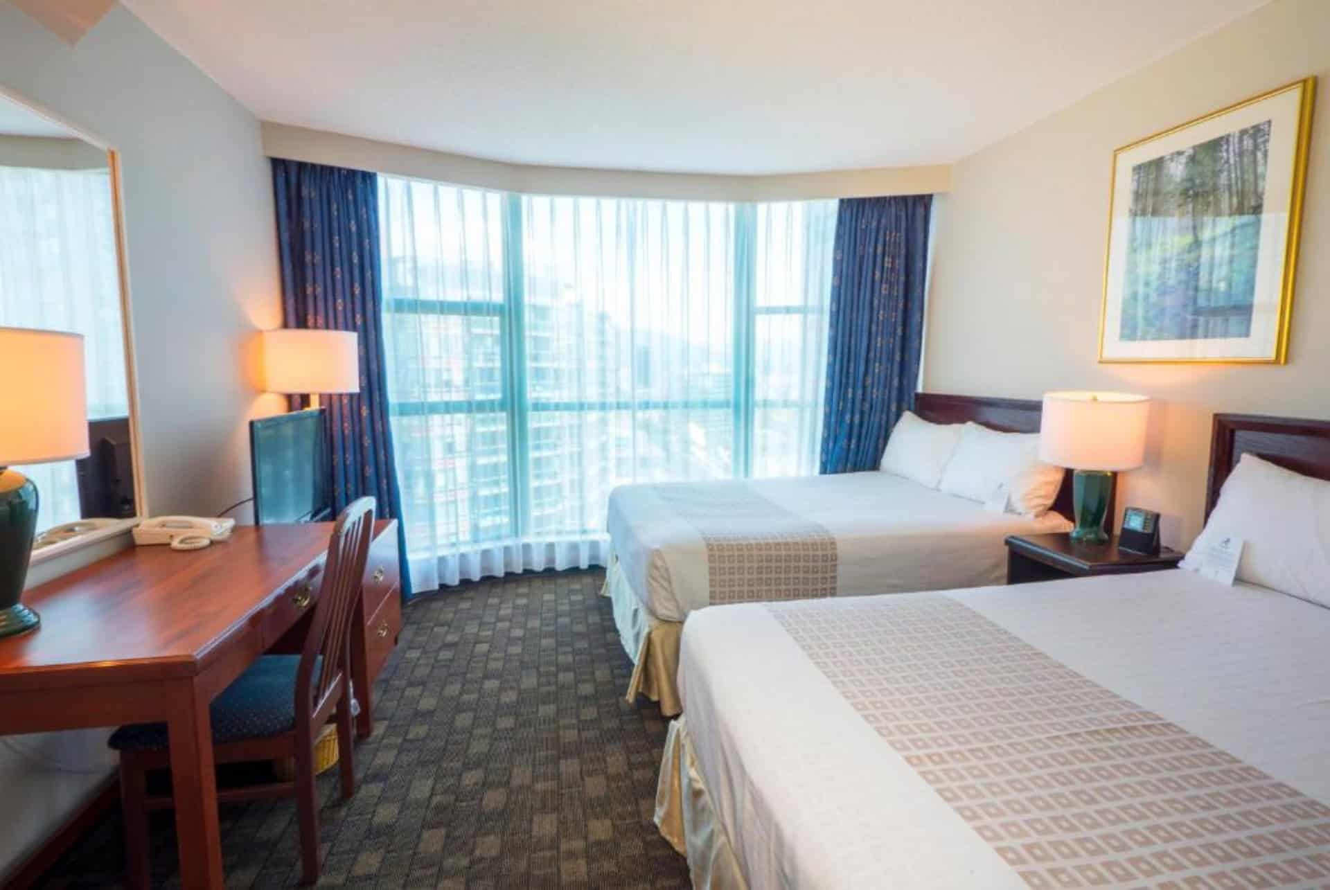rosedale on robson suite hotel