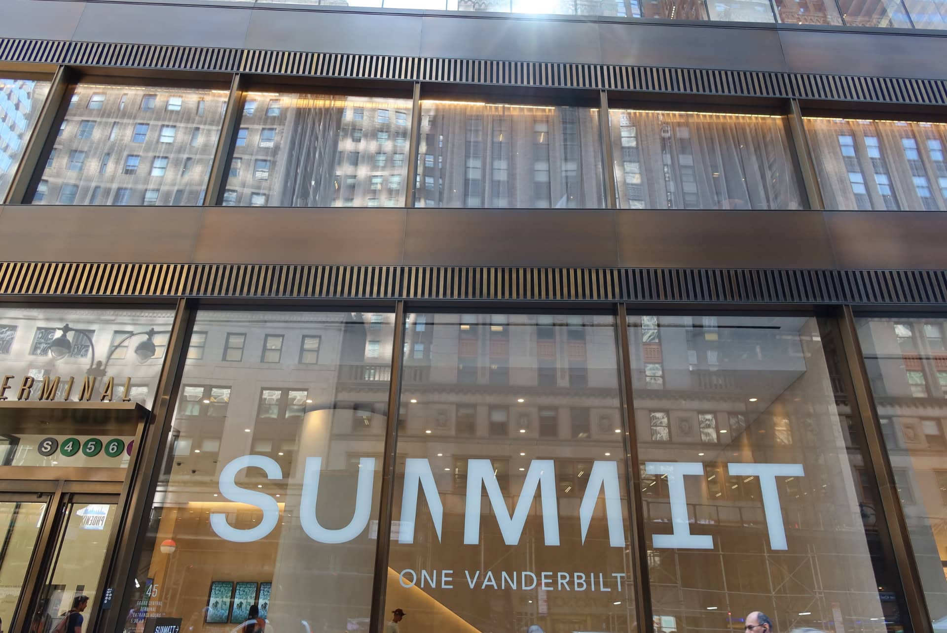 entree summit